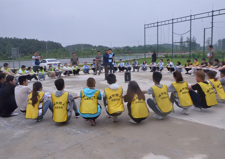 八岭湖拓展活动