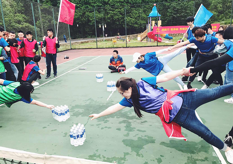 九天峰拓展活动