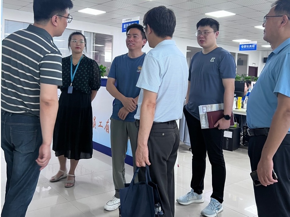 滁州市委党校副校长叶校正带领考察团一行莅临我司开展调研工作